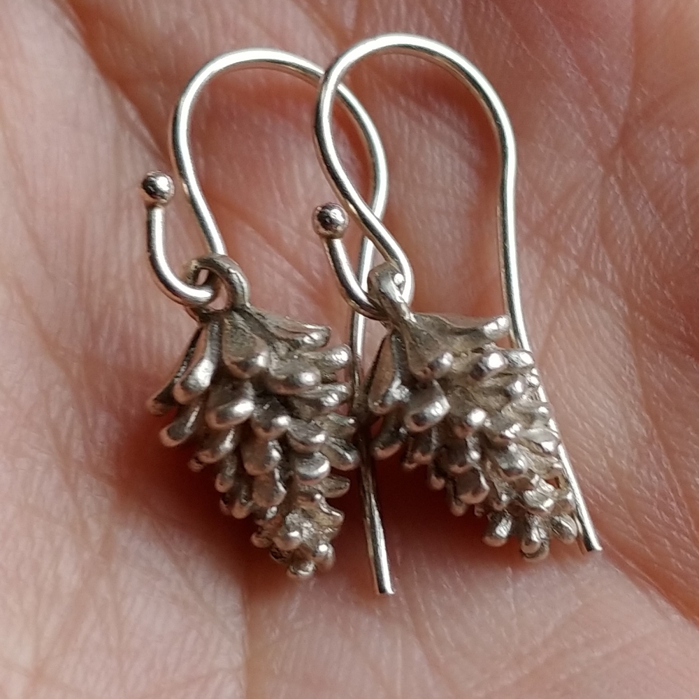 925 Sterling Silver Pine Cone Winter Nature Botanical Earrings Like New
